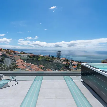 Дом отдыха Daysy House By Lovelystay - Oceanview Jacuzzi Фуншал